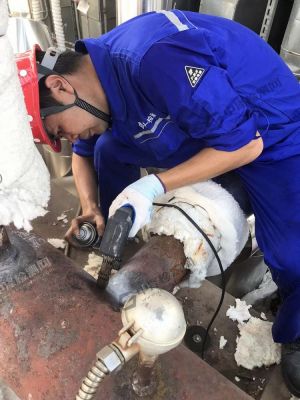 廣州大學城過熱集裝箱管道探傷檢測現(xiàn)場